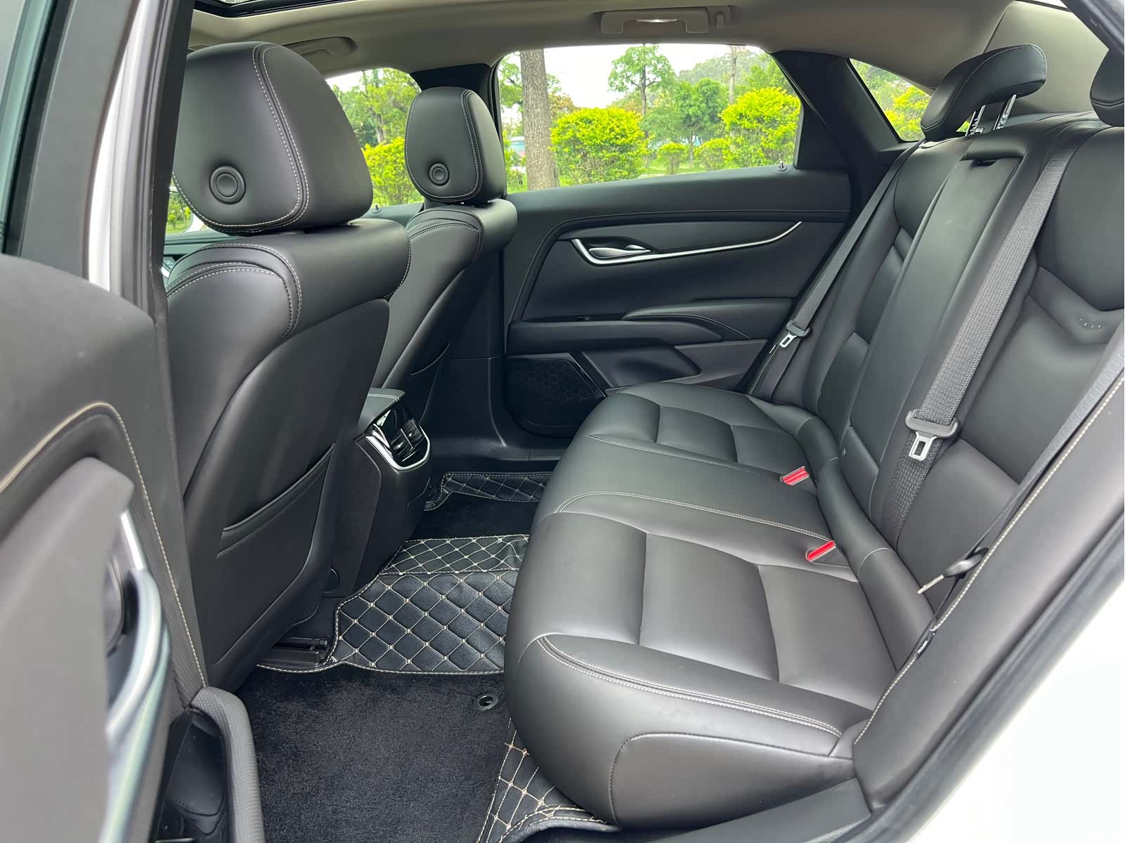 Cadillac XTS, 2019 9