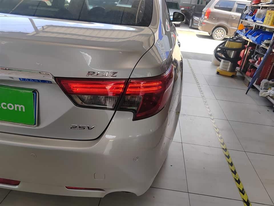 Toyota Reiz Toyota Reiz