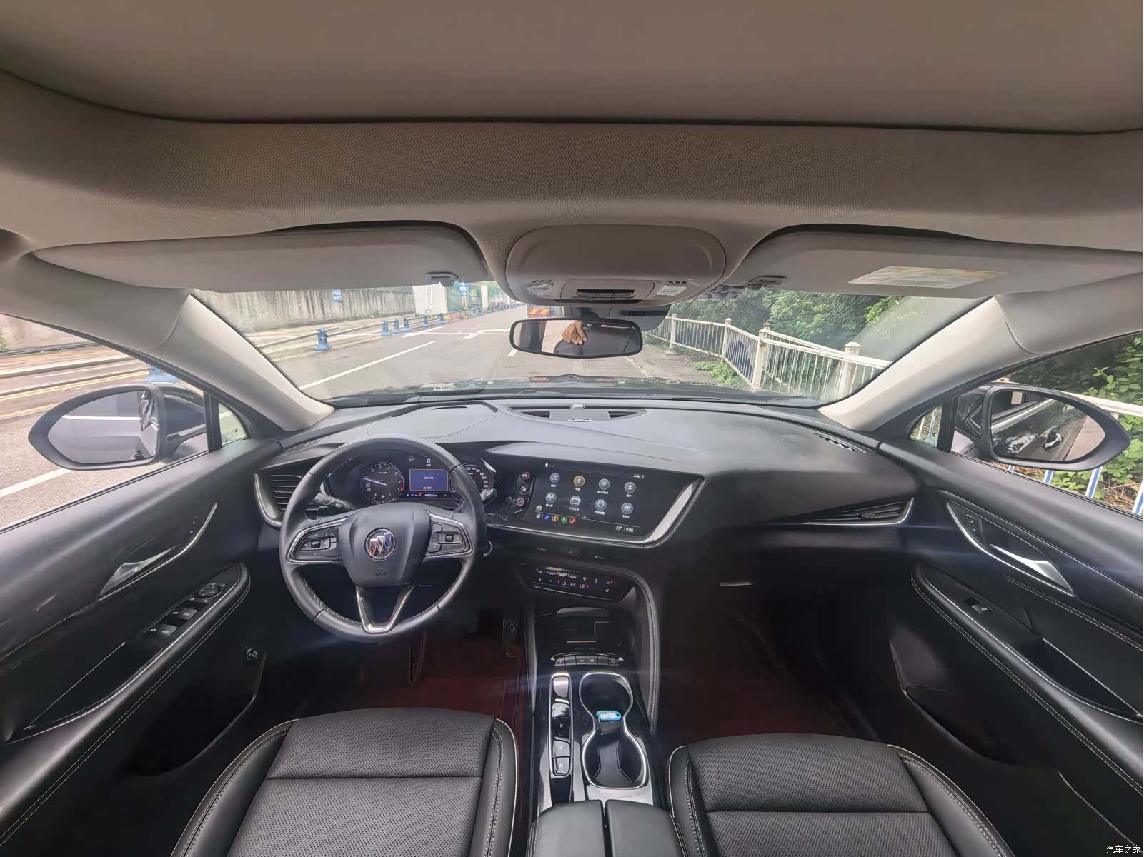 Buick Envision, 2023 все фото