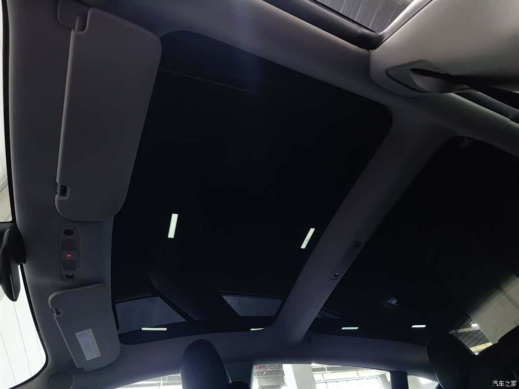 Tesla Model 3, 2023 14