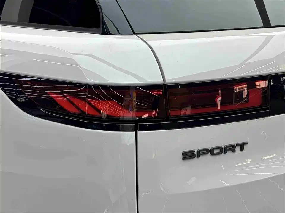 Land Rover Range Rover Sport Land Rover Range Rover Sport