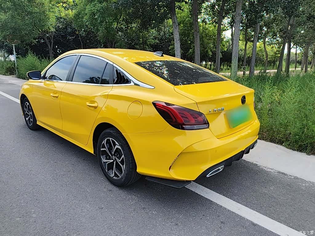 MG MG5, 2023 все фото