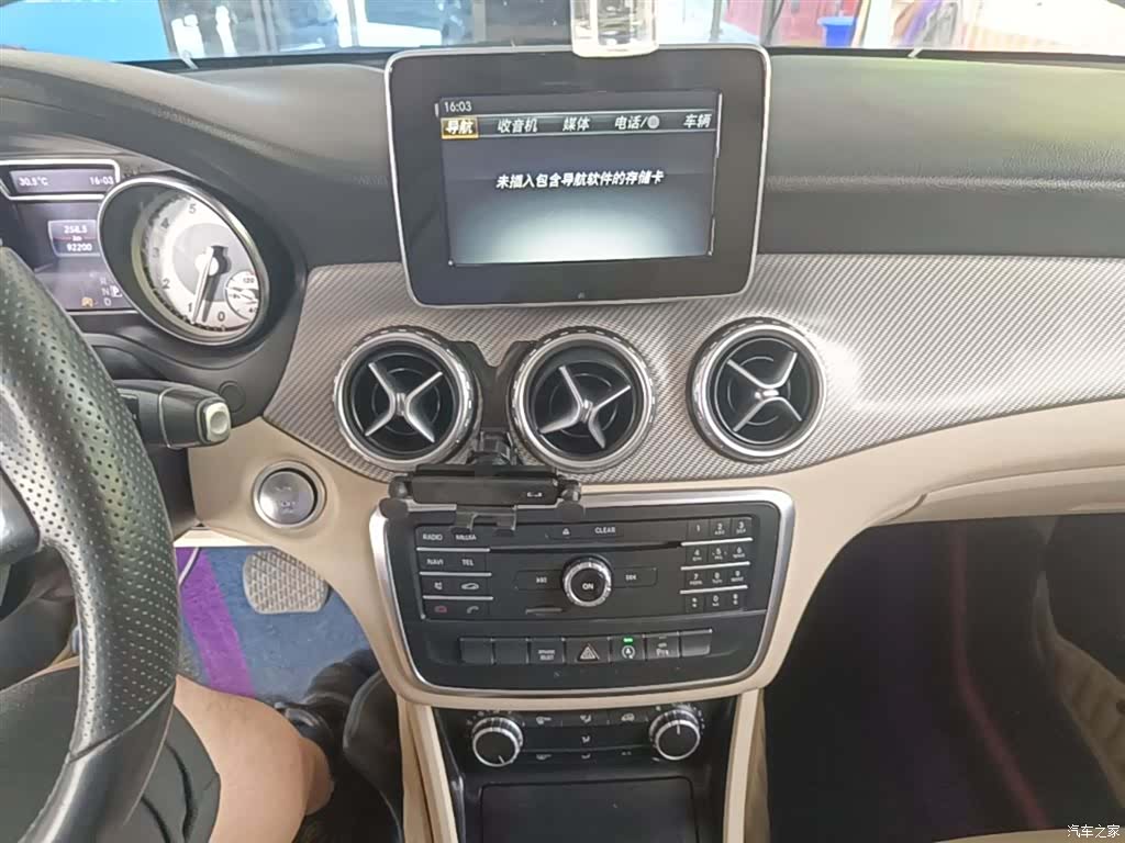 Mercedes-Benz GLA, 2017 13