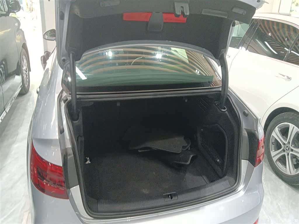 Audi A4L, 2017 19