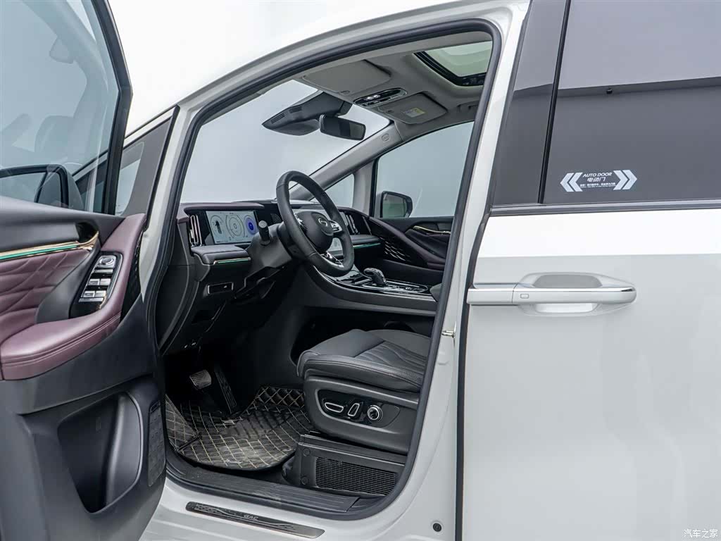 Trumpchi M8, 2023 16