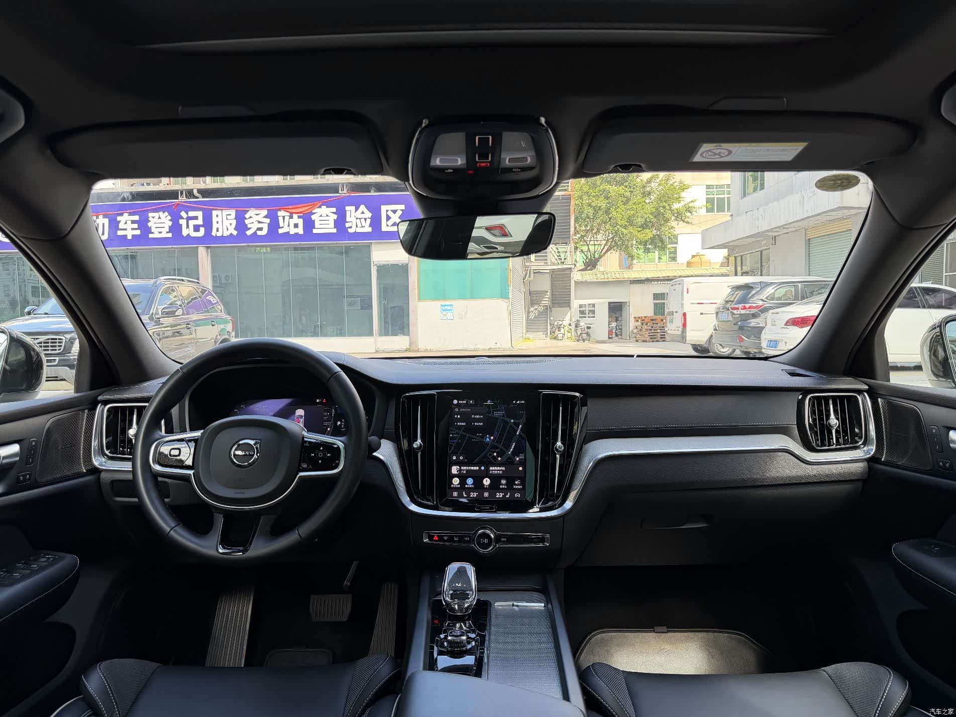 Volvo S60, 2024 все фото