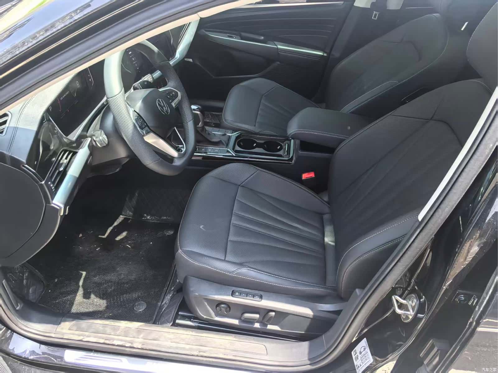 Volkswagen Passat, 2025 4