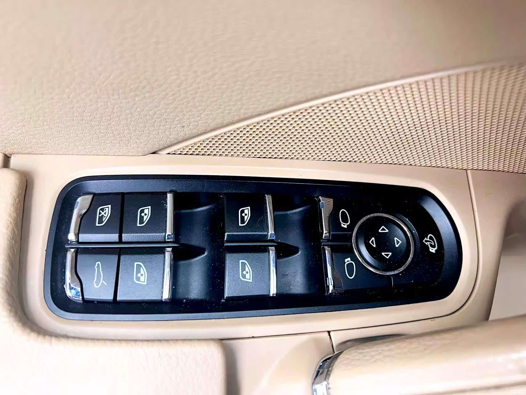 Porsche Cayenne, 2012 17