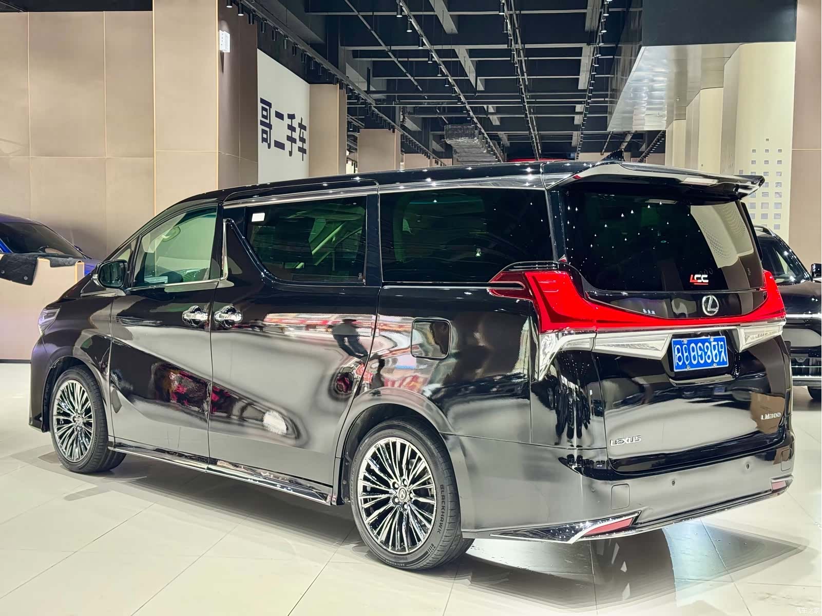 Toyota Vellfire, 2021 9