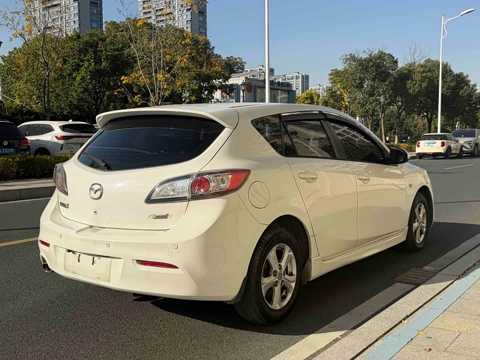 Mazda 3 star Cheng