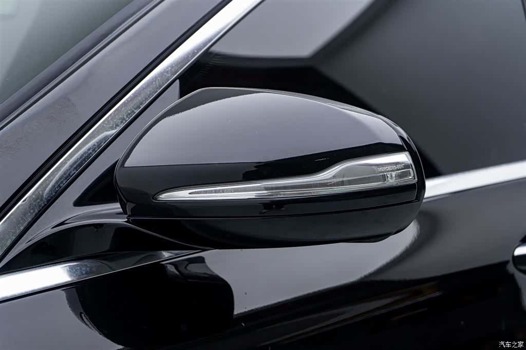 Mercedes-Benz E-Class, 2019 12