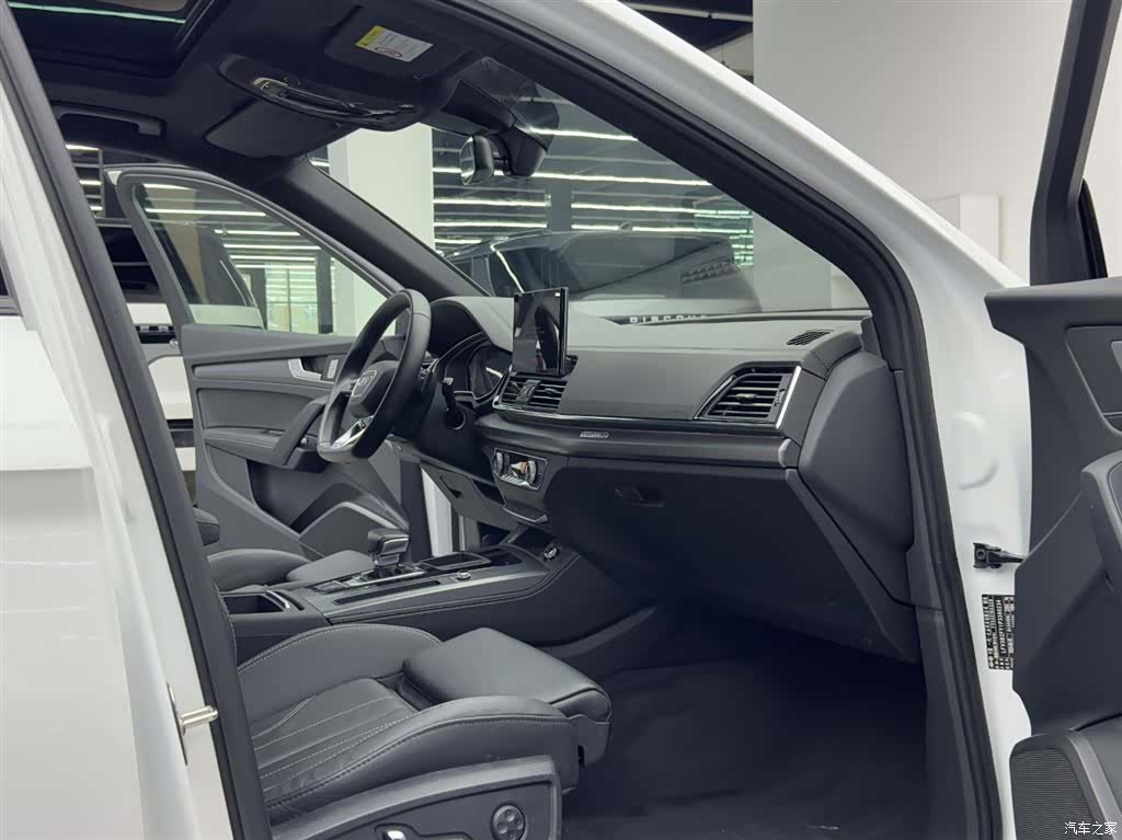 Audi Q5L, 2023 9