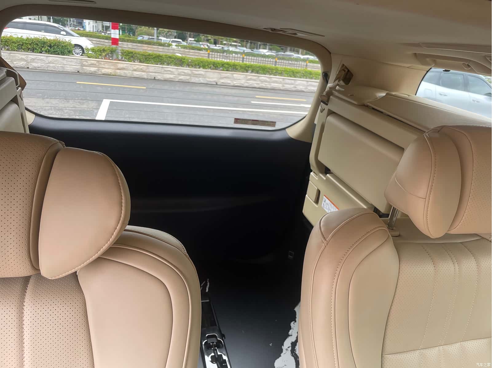 Toyota Alphard, 2016 9