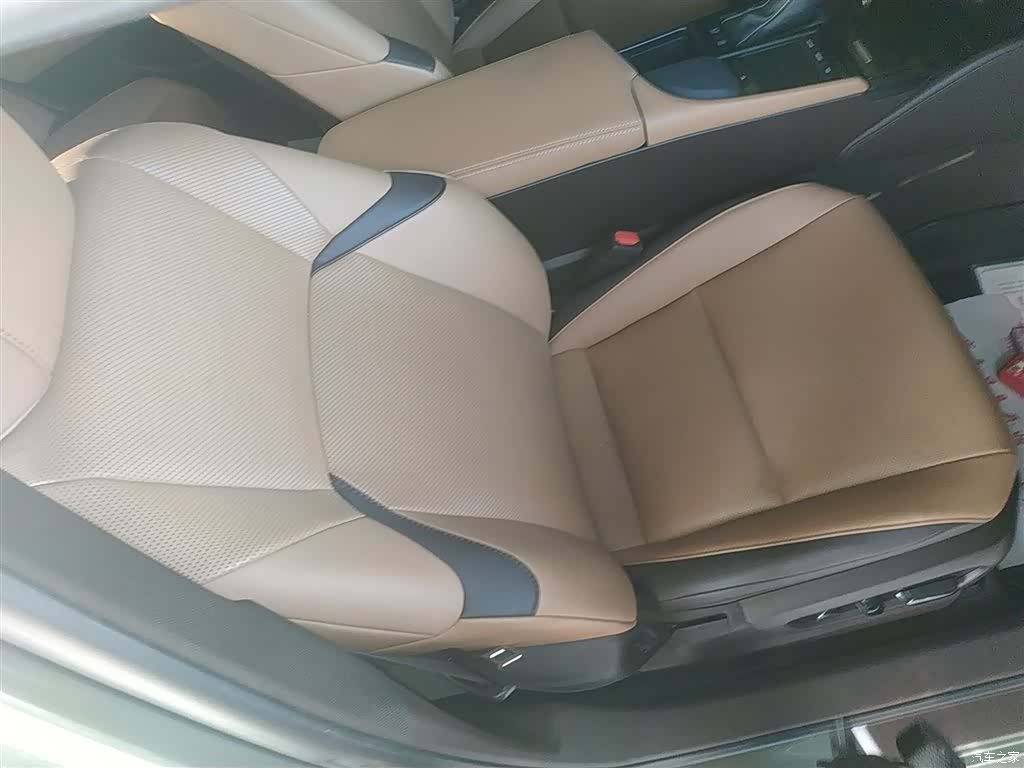 Lexus ES, 2020 11