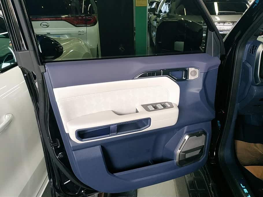 Jetour Jet Traveler C-DM