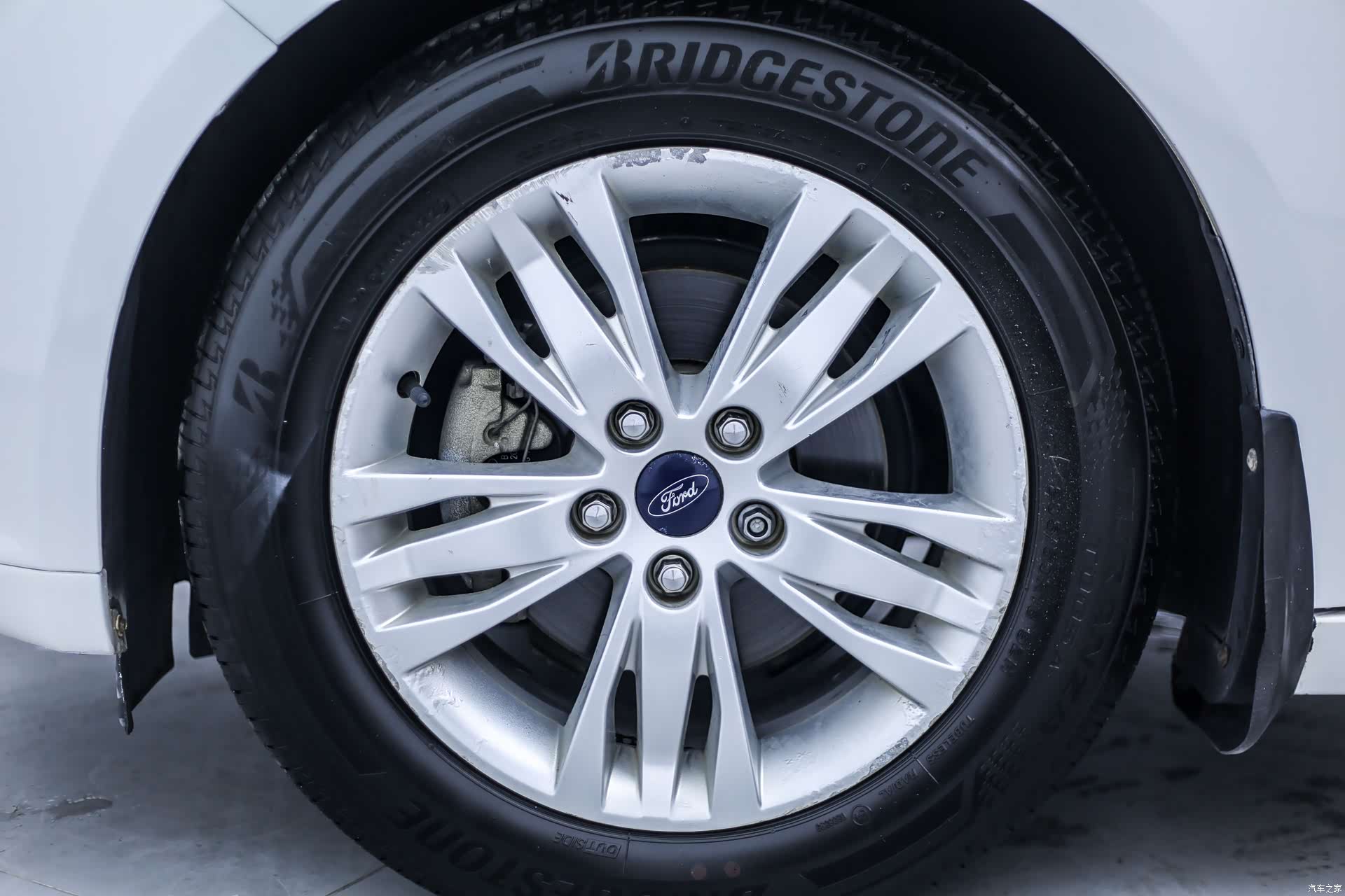 Ford Focus, 2015 13