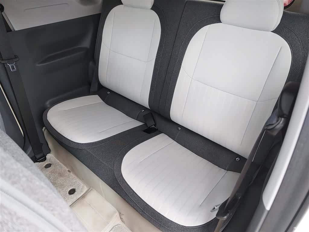 Geely Panda, 2025 17