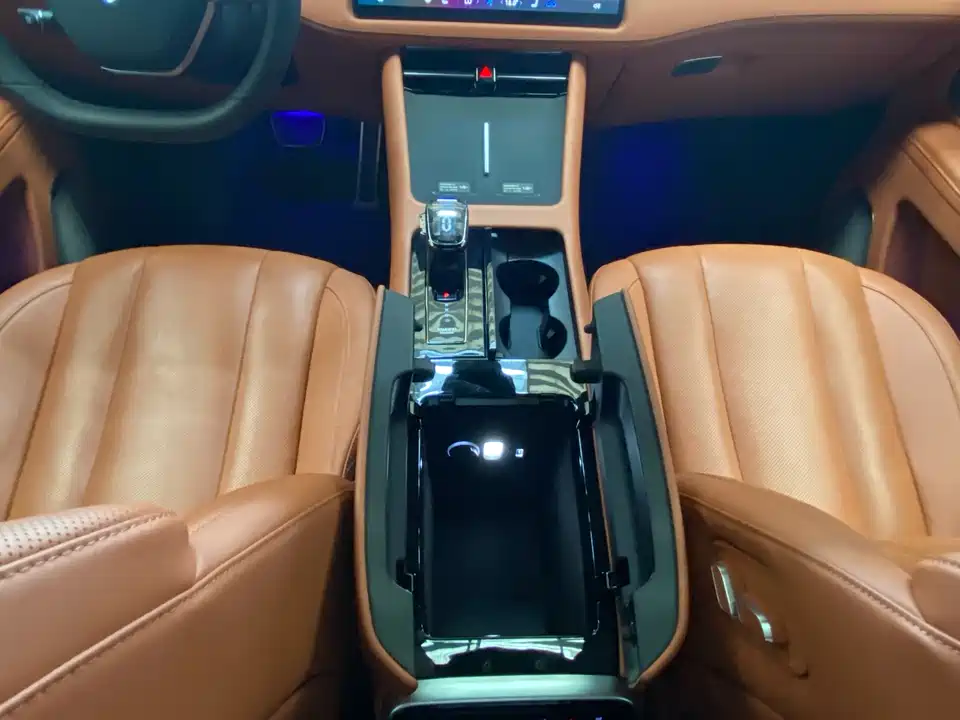 AITO Ask the world M7