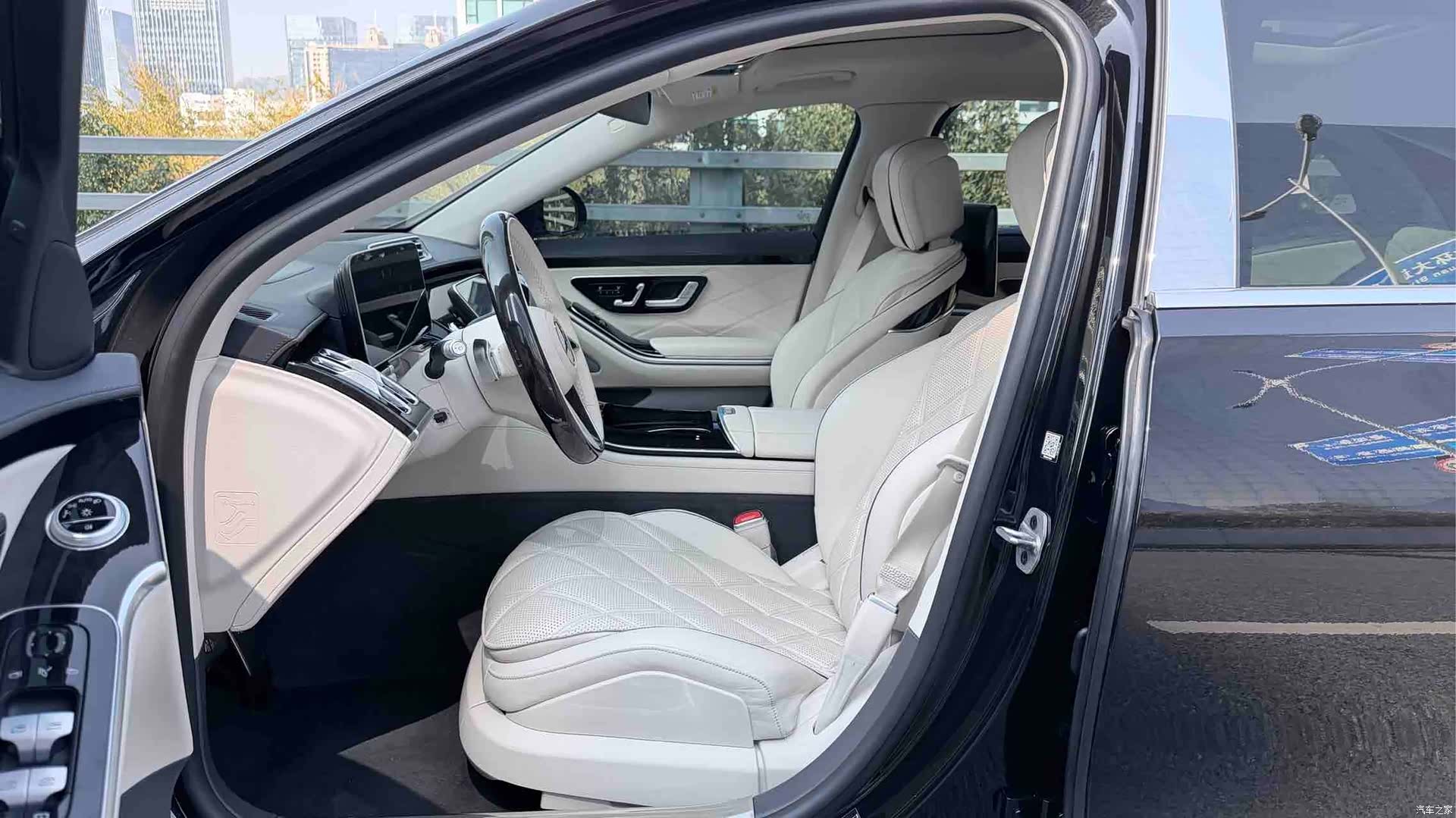Maybach S-Class, 2023 7