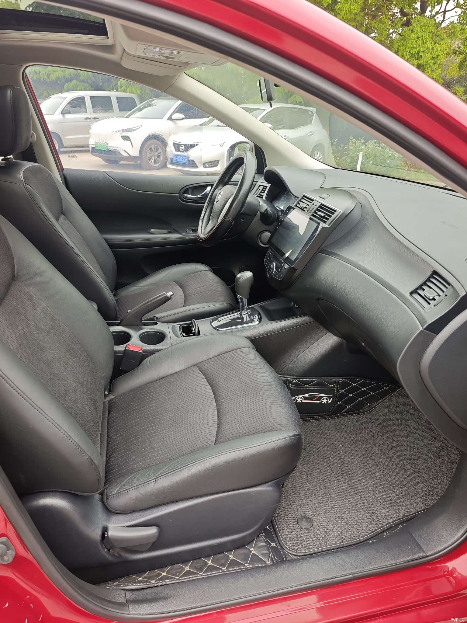 Nissan Tiida, 2013 7