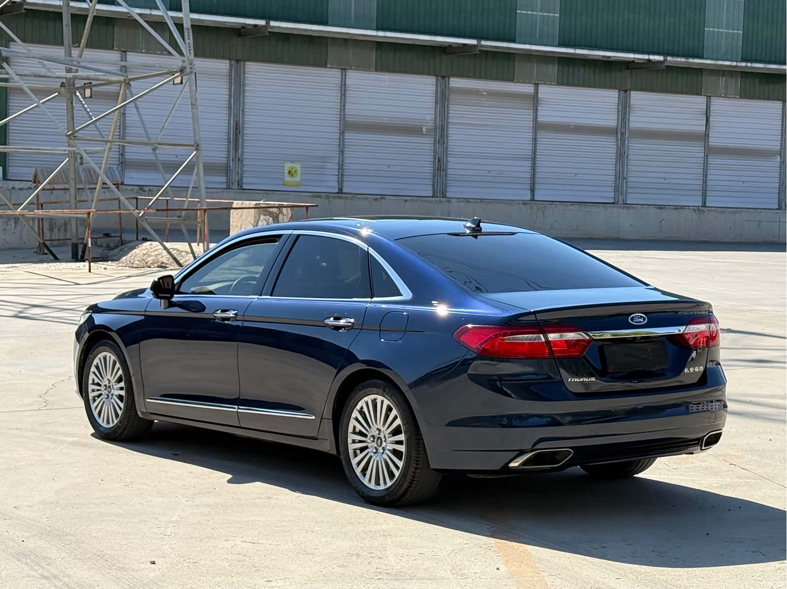 Ford Taurus, 2017 все фото