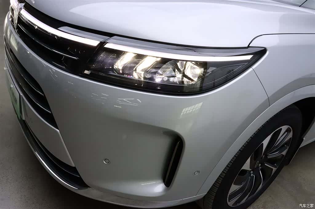 AITO M7, 2024 33