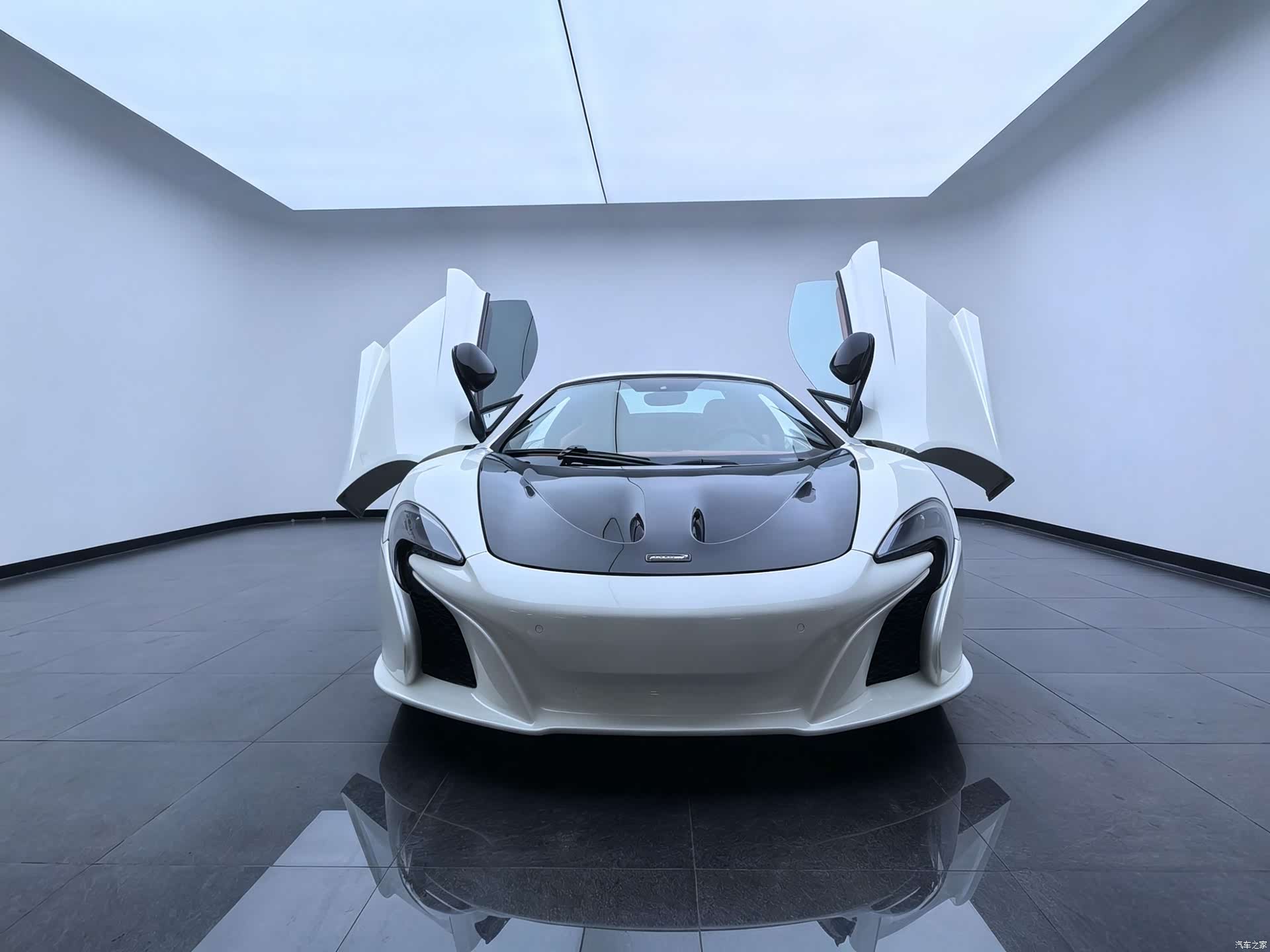 McLaren 12C, 2014 6