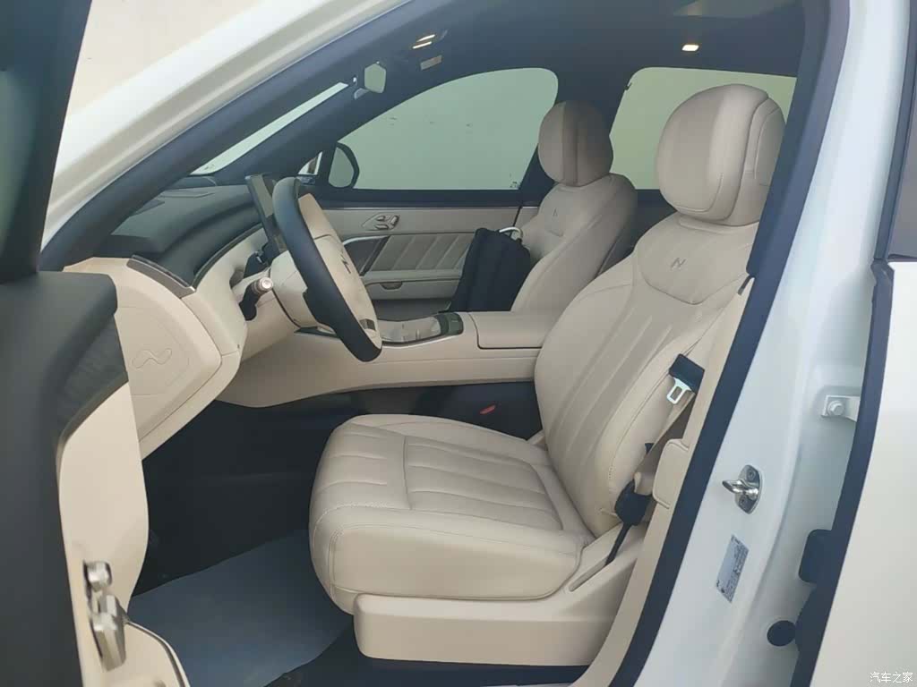 NIO L90, 2025 15