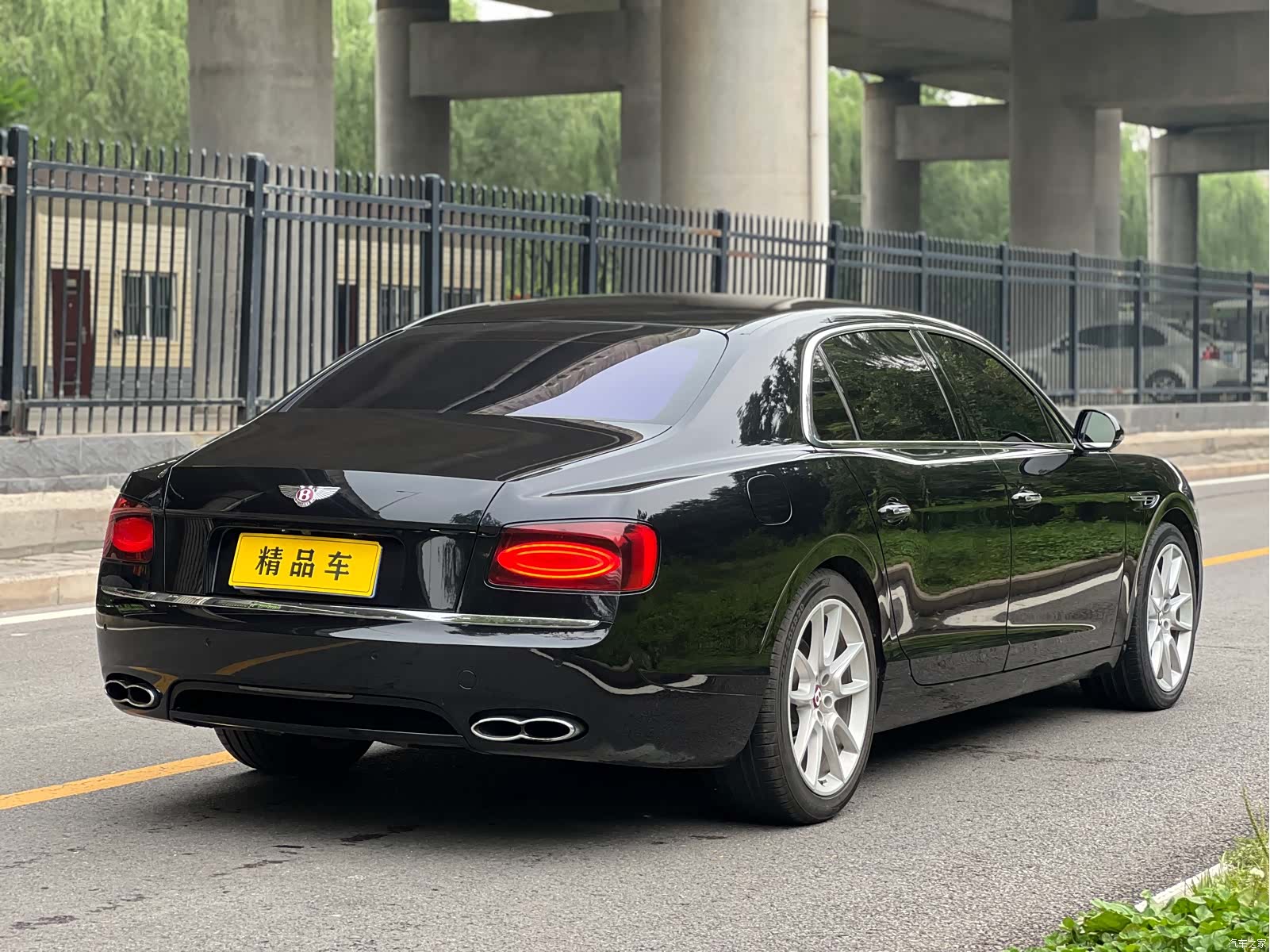 Bentley Flying Spur, 2018 7