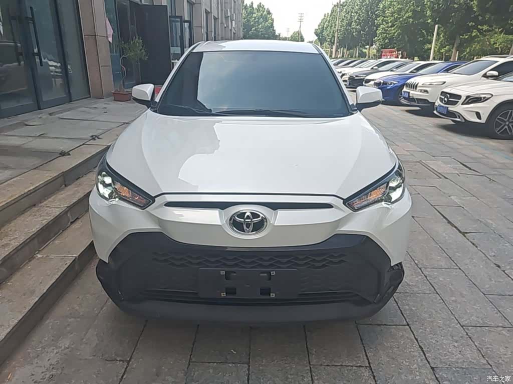 Toyota Frontlander, 2023 3