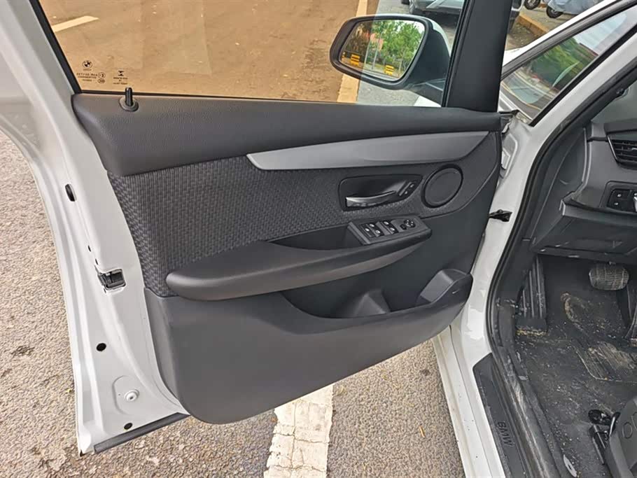 BMW 2 series station wagon