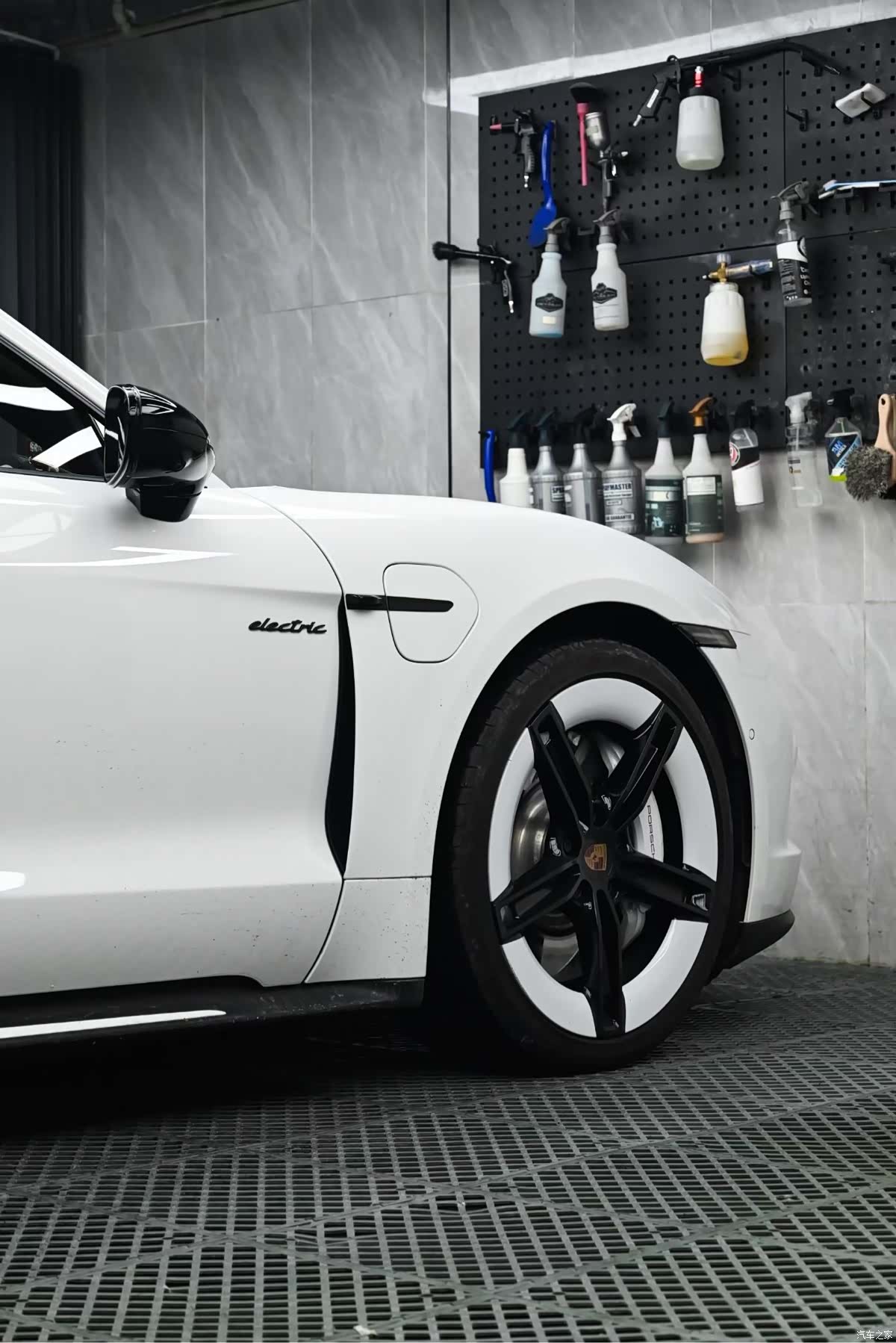 Porsche Taycan, 2026 4
