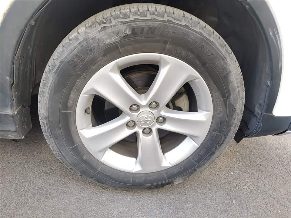 Toyota RAV4 Rongfang