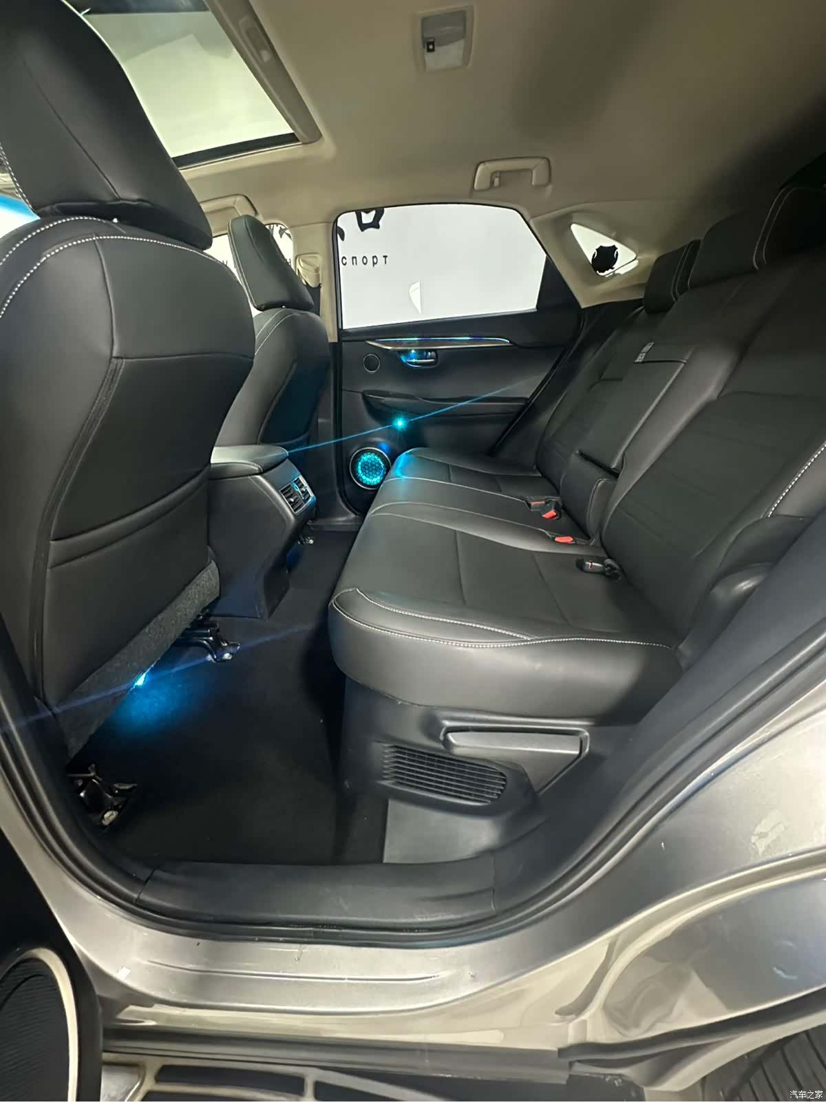 Lexus NX, 2019 10