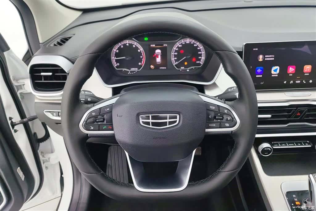 Geely Coolray, 2020 15