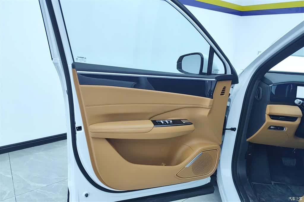 Geely Galaxy L7, 2025 7