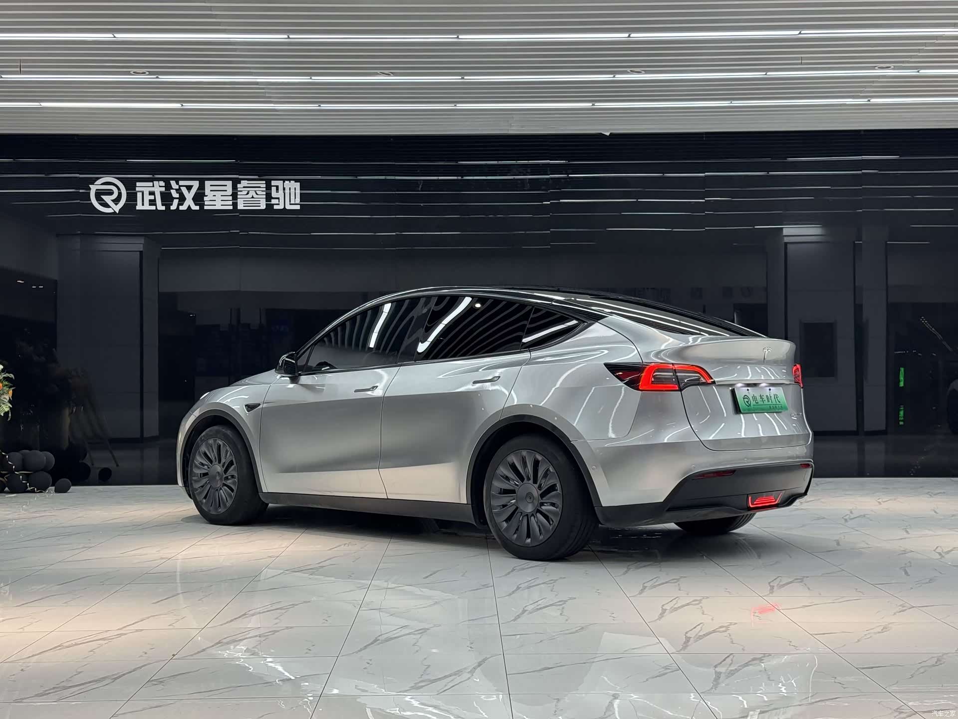 Tesla Model Y, 2022 все фото