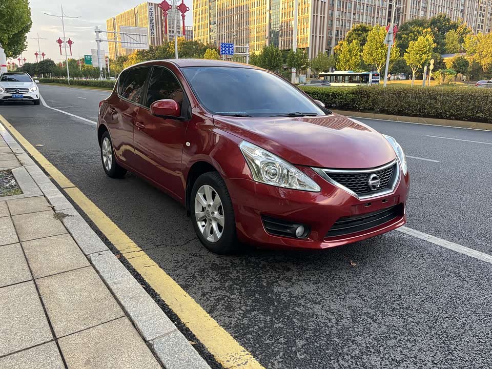 Nissan TIIDA