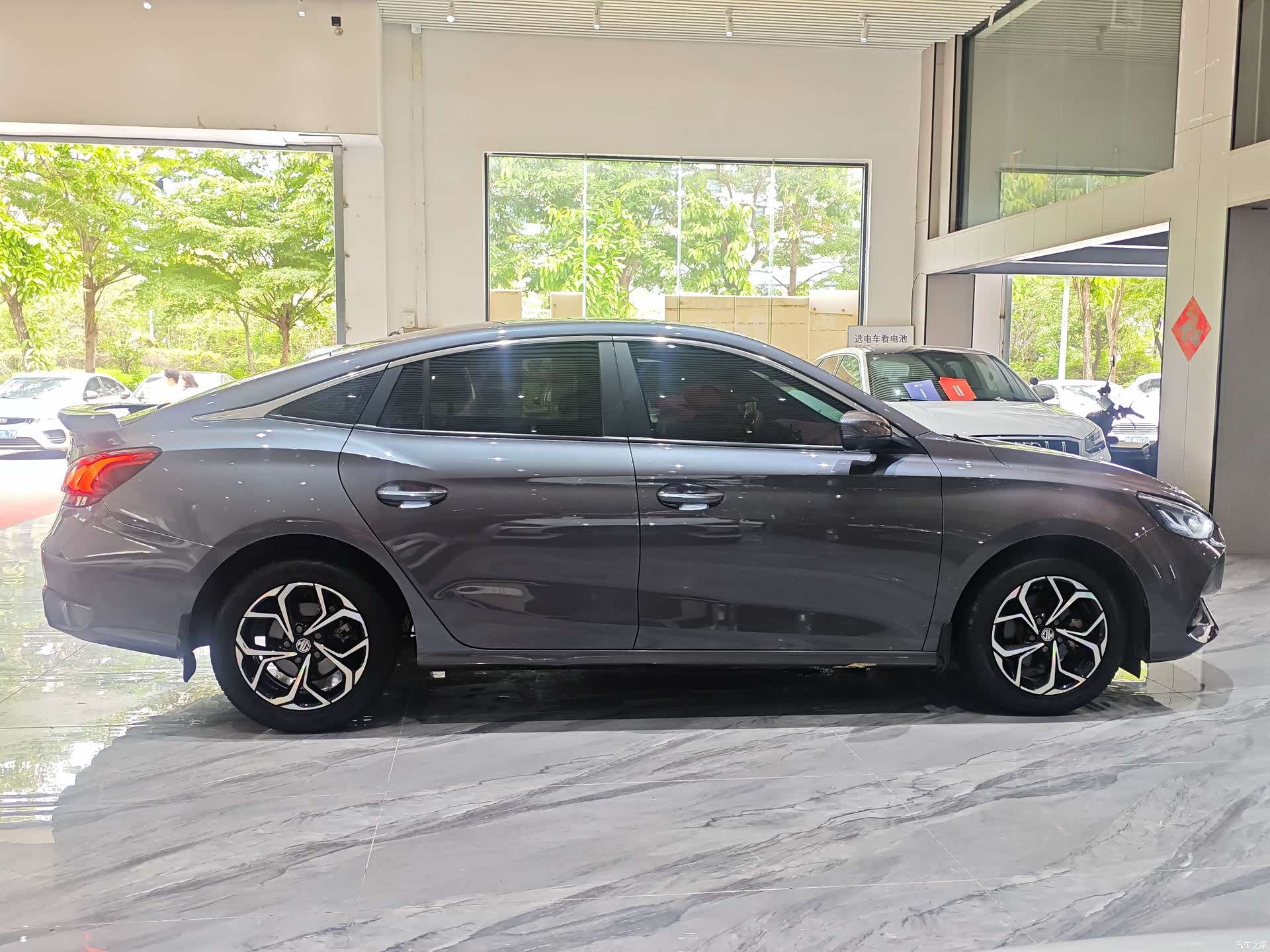 MG MG5, 2022 29