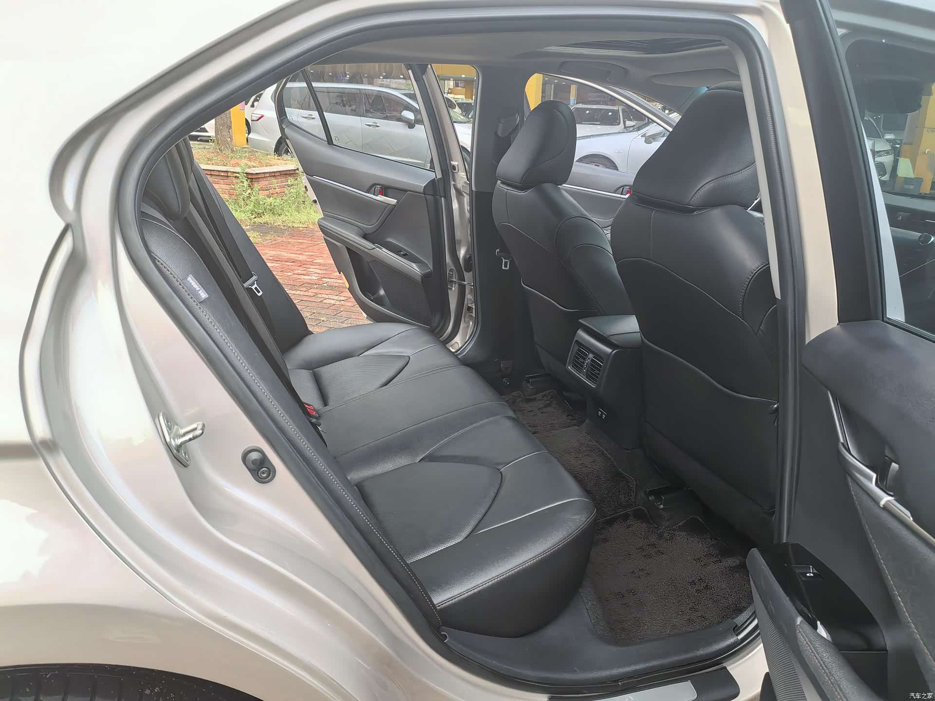 Toyota Camry, 2020 12