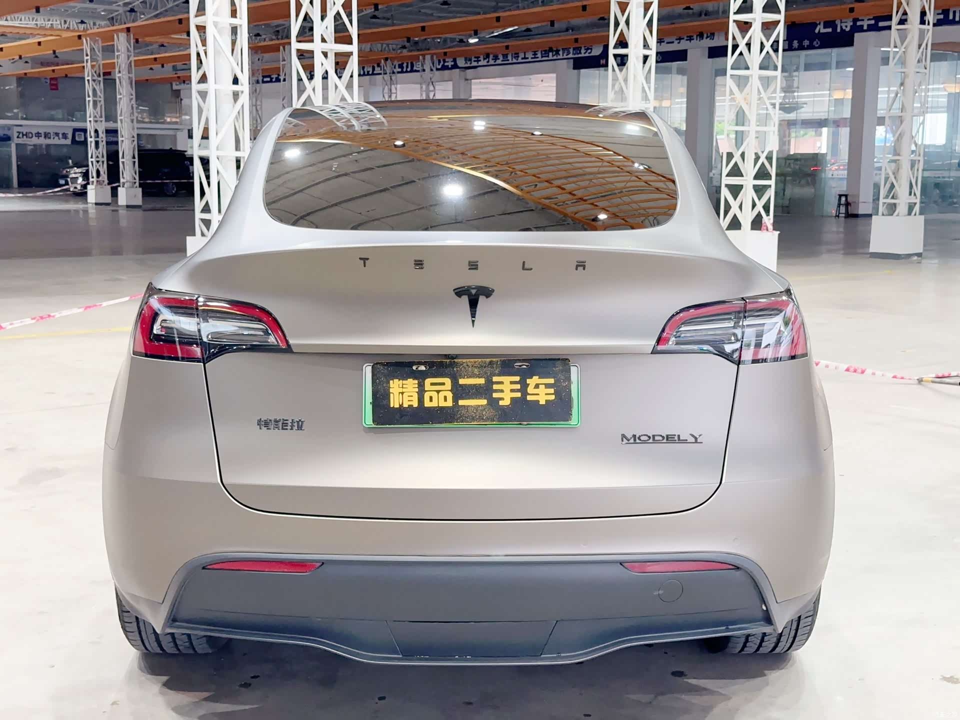 Tesla Model Y, 2021 все фото