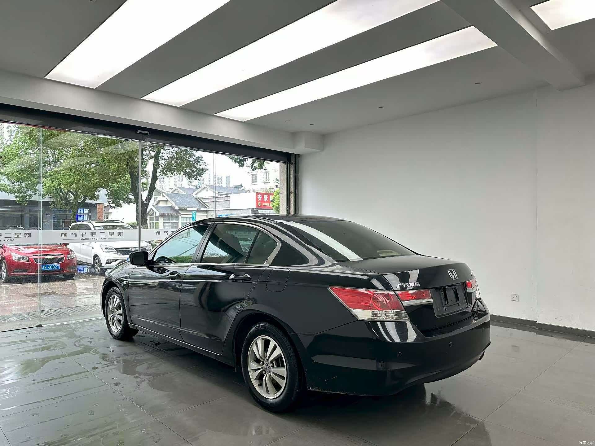Honda Accord, 2011 7