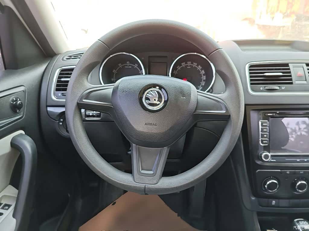 Skoda Yeti, 2017 11