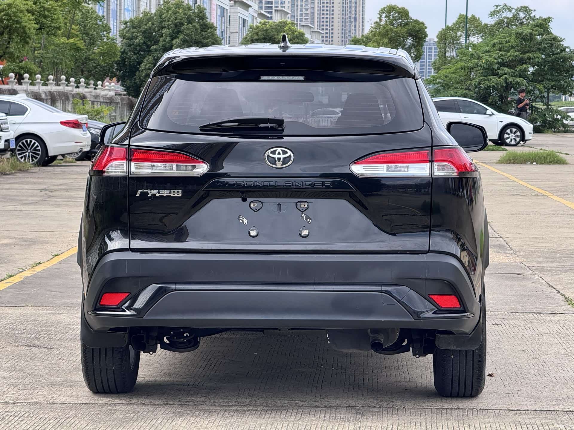 Toyota Frontlander, 2023 все фото