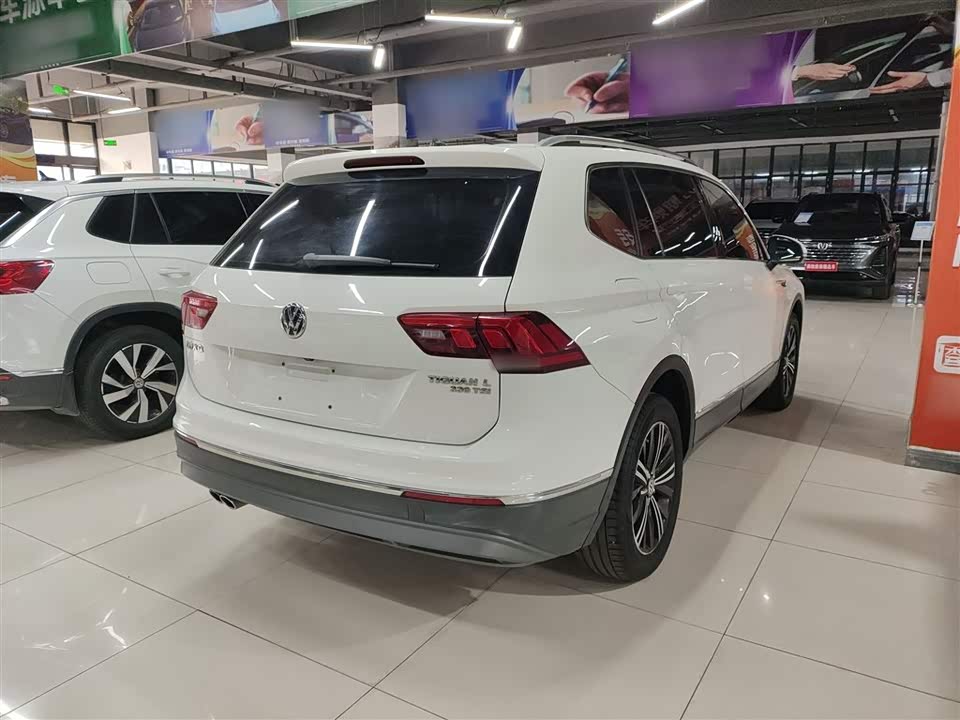 Volkswagen Tiguan L