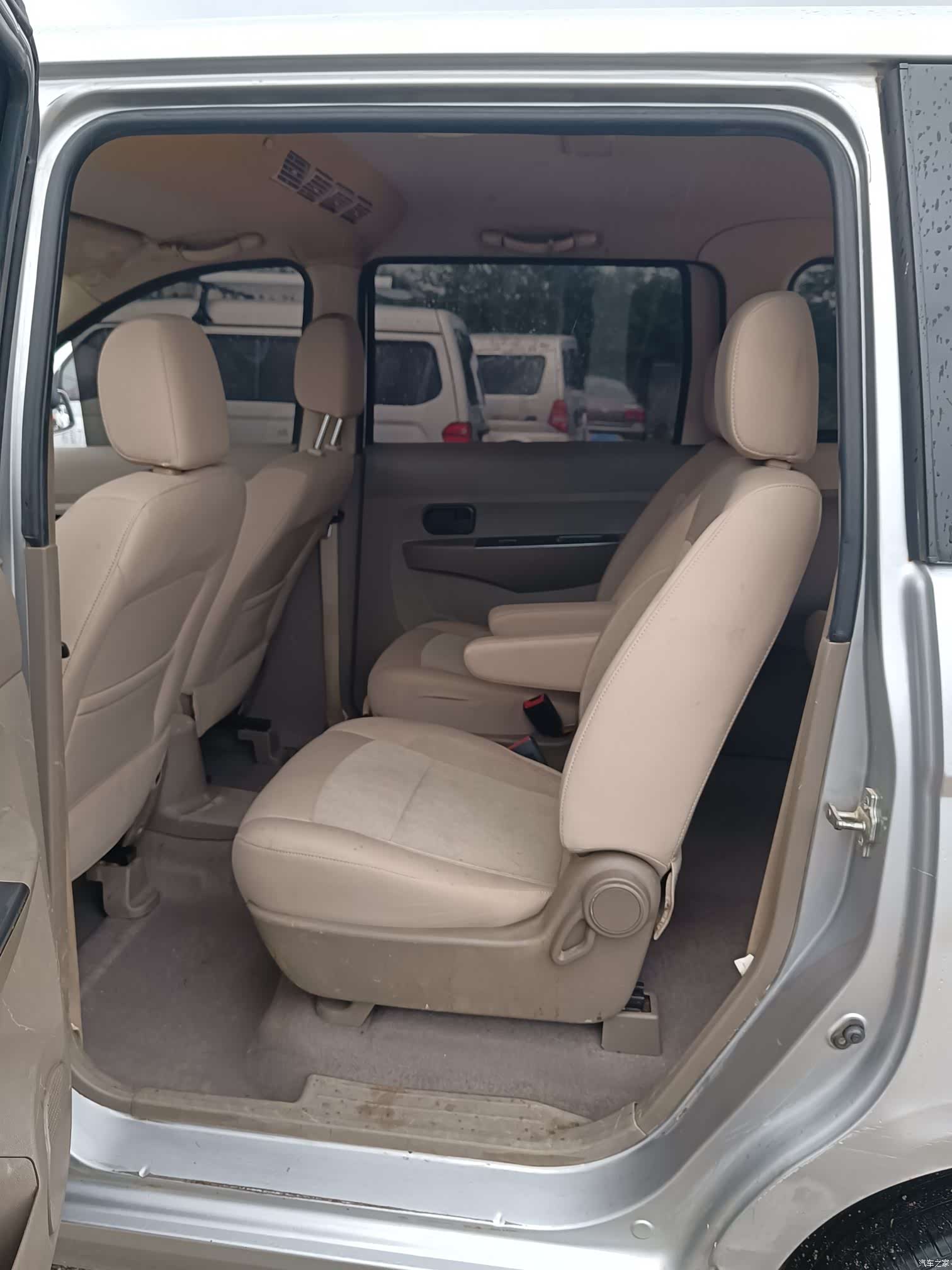Wuling Hongguang, 2013 8