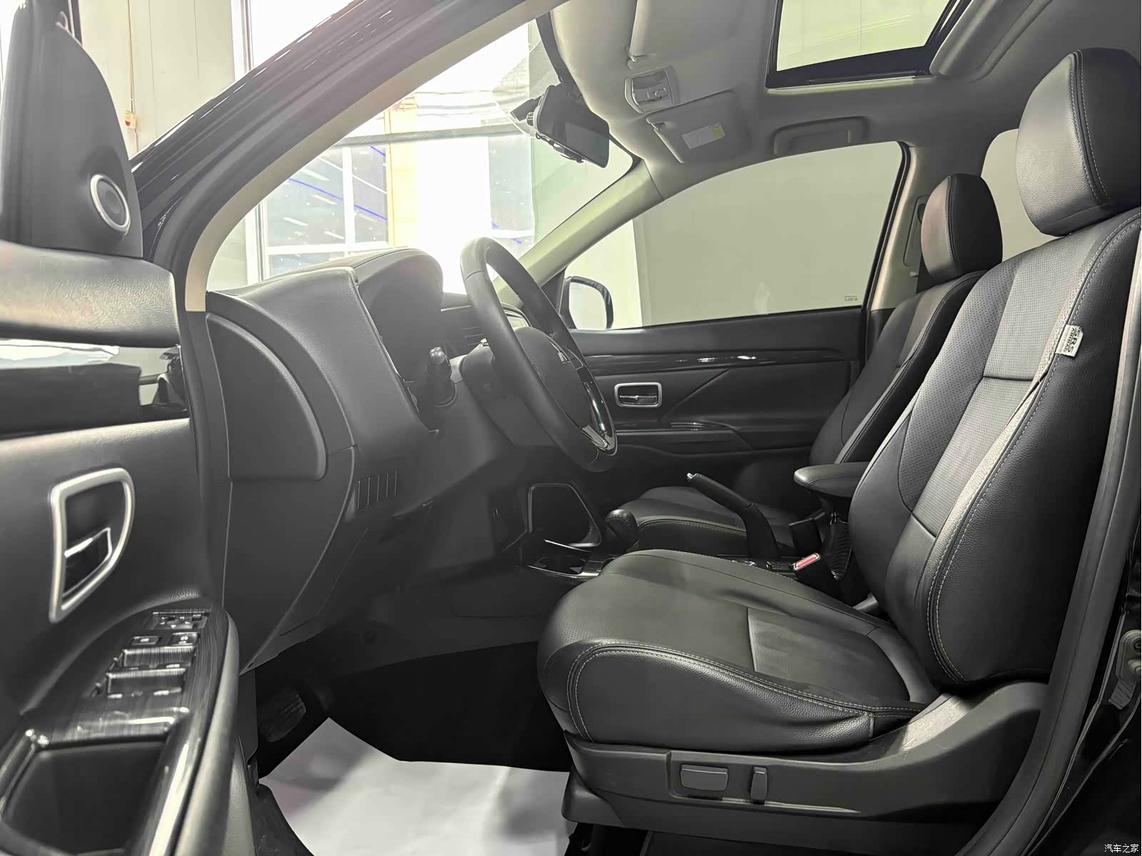 Mitsubishi Outlander, 2017 13