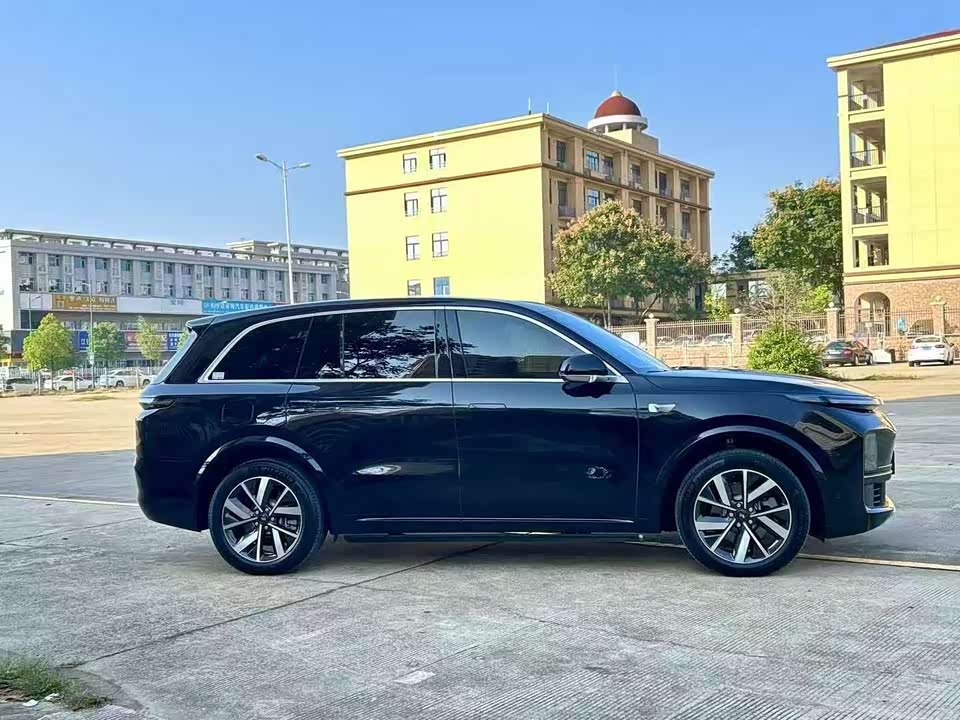 Li Auto Ideal L8