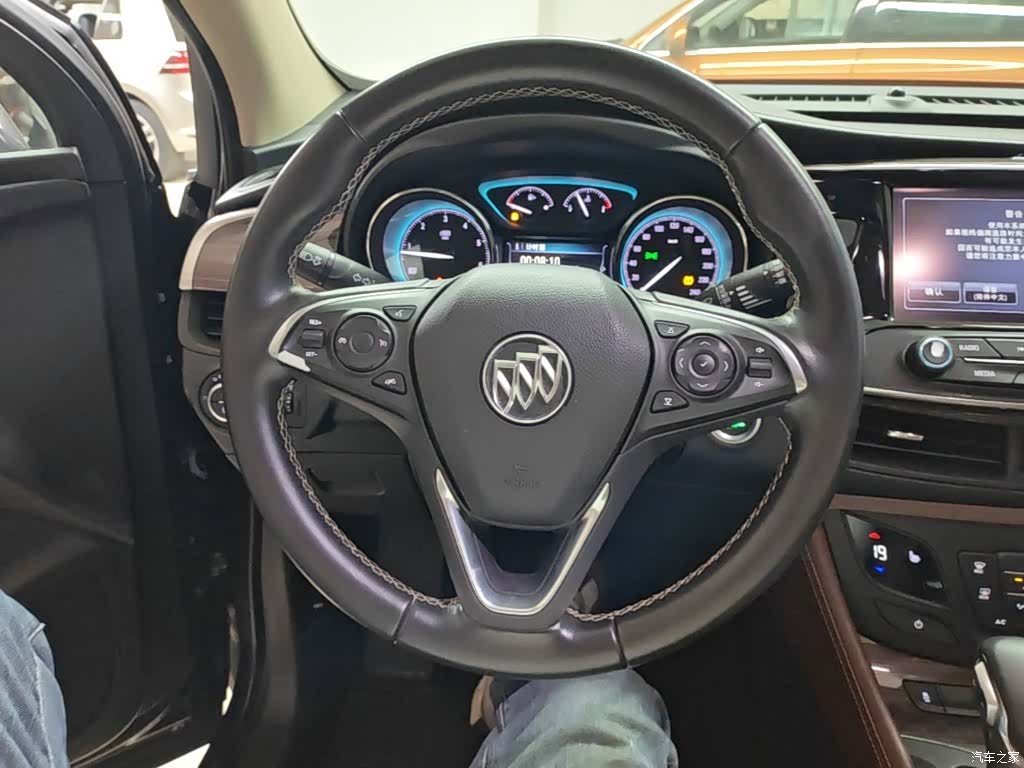 Buick Envision Plus, 2016 11