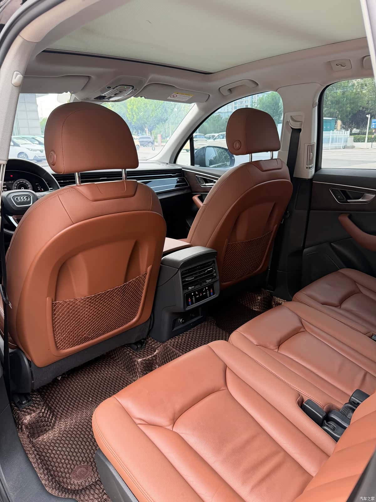 Audi Q7, 2020 10
